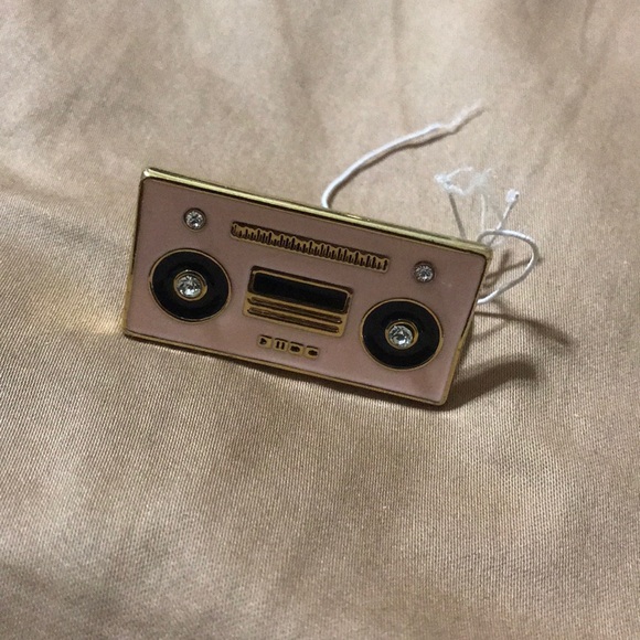 Kate Spade Jazz Things Boom Box Cassette Tape Ring - Picture 7 of 8